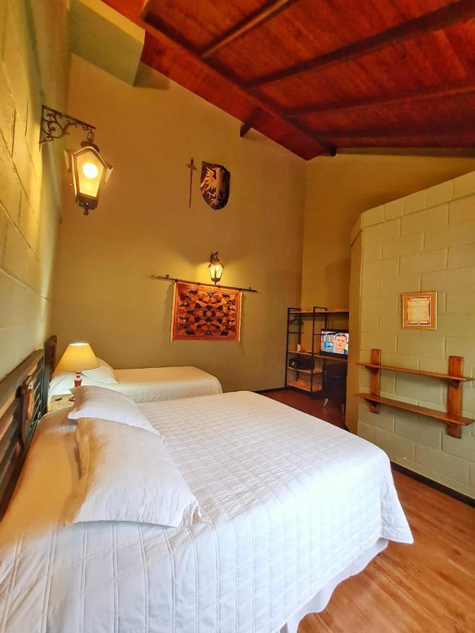Pousada Camelot Inn Alto Paraíso de Goiás Exterior photo
